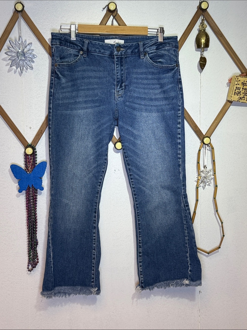 KanCan Medium Blue Cropped Frayed-Hem Jeans